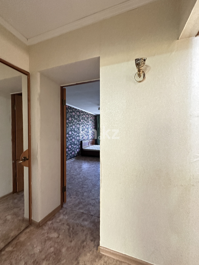 Продажа 2-комнатной квартиры, 45.8 м², ул. Аманжолова, дом  17 - Продажа квартир в Караганде фото 14 из 30