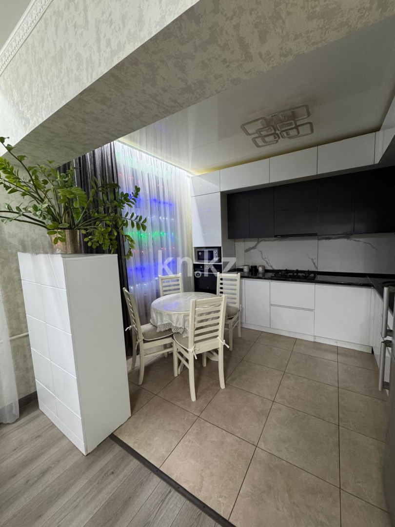 Продажа 3-комнатной квартиры, 82.3 м², ул. Жакенова - Продажа квартир в Сарани фото 8 из 12