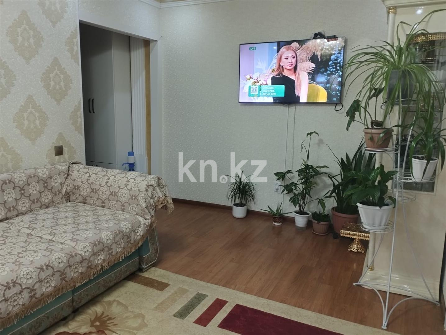 Продажа 3-комнатной квартиры, 48 м², мкр-н 18 - Продажа квартир в Караганде с фото фото 1 из 12