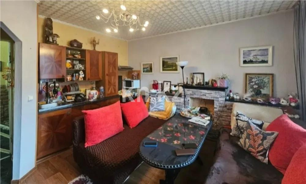 Продажа 2-комнатной квартиры, 35 м², мкр. Голубые Пруды, дом  18 в Караганде - фото 3