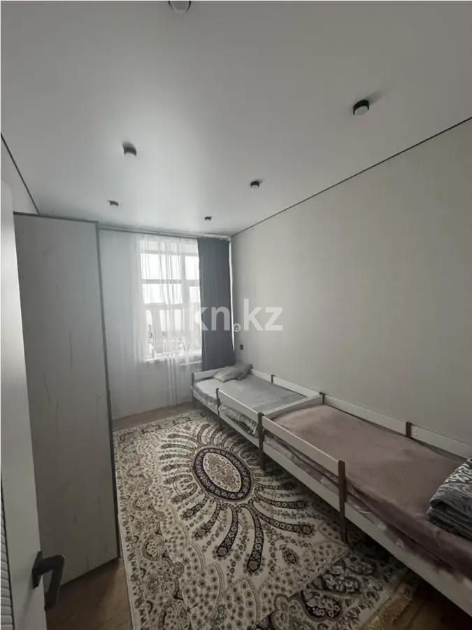 Продажа 3-комнатной квартиры, 80 м², ул. Муканова, дом  78 в Караганде - фото 3