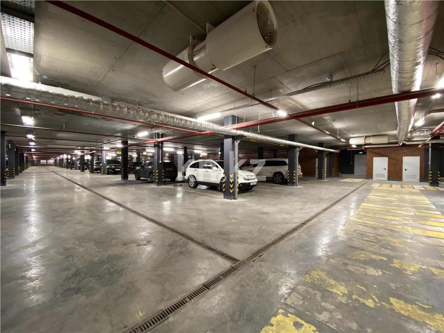 Продажа 3-комнатной квартиры, 77 м², ул. Букетова, дом  3/3 в Караганде - фото 20