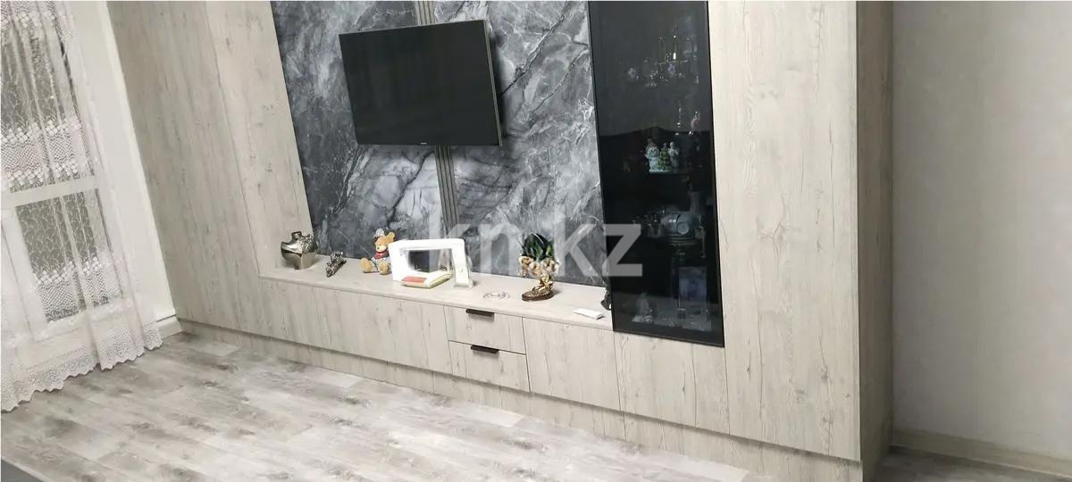 Продажа 3-комнатной квартиры, 62 м², мкр-н 19, дом  74 - Продажа  трехкомнатных квартир в Караганде без посредников с фото фото 1 из 1