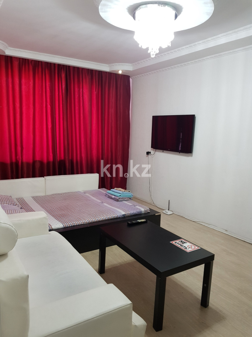 Аренда 1-комнатной квартиры посуточно, 35 м², Кривенко, дом  81 - Аренда жилой и коммерческой недвижимости в Павлодаре фото 1 из 7
