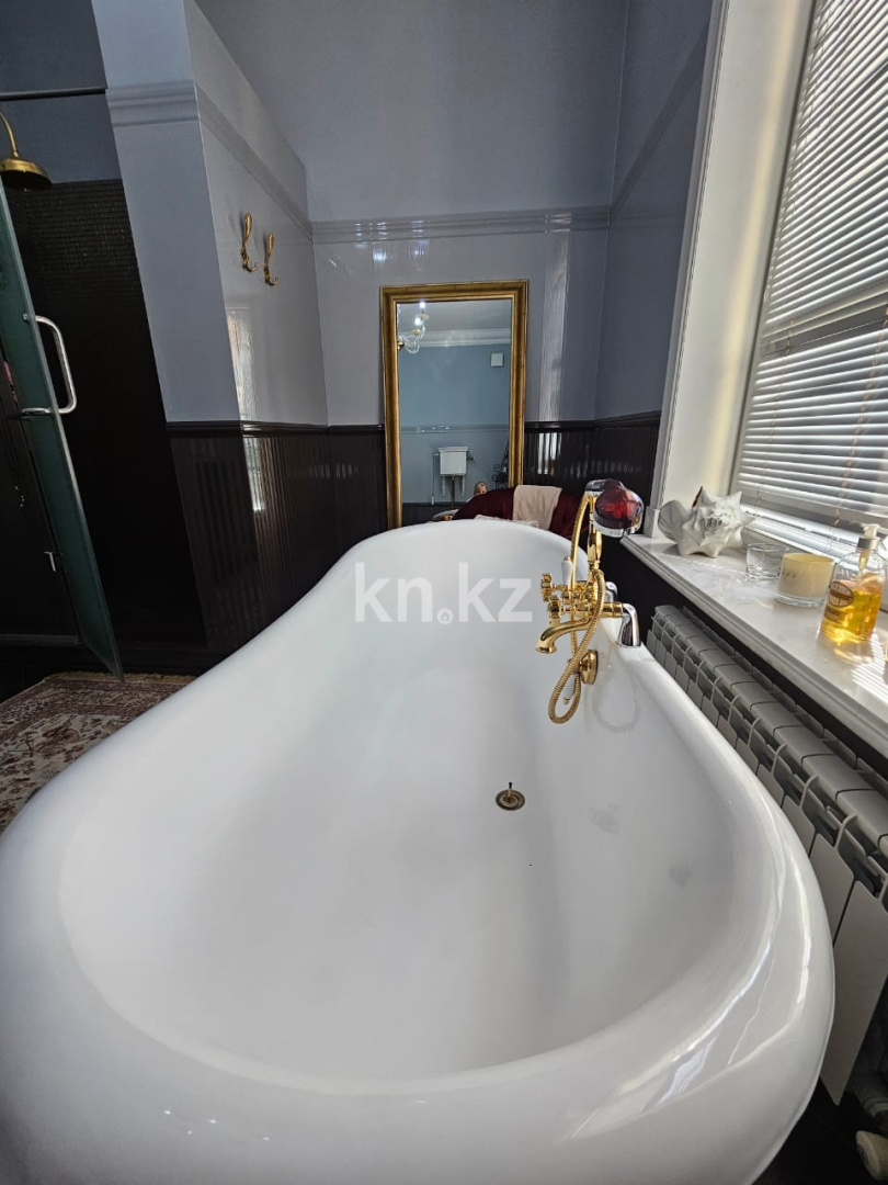 Продажа 6-комнатного дома, 600 м², ул. Оспанова - Продажа домов, коттеджей в Казахстане фото 9 из 15