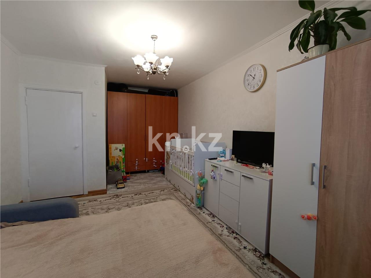 Продажа 1-комнатной квартиры, 38 м², пр. Республики - Продажа квартир в Караганде фото 2 из 12