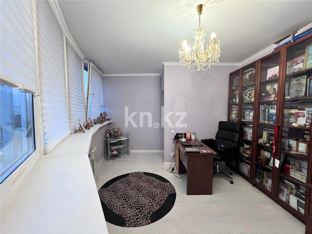 Продажа 4-комнатной квартиры, 136 м², пр. Шахтеров - Продажа  четырехкомнатных квартир в Караганде фото 14 из 34