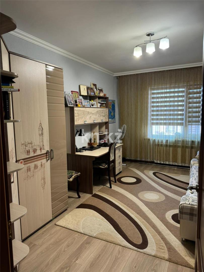 Продажа 3-комнатной квартиры, 90 м², пр. Шахтеров, дом  60 в Караганде - фото 33