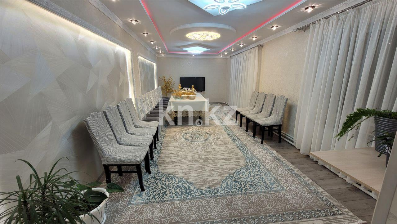 Продажа 6-комнатного дома, 216 м² - Продажа домов, коттеджей в Караганде фото 1 из 17