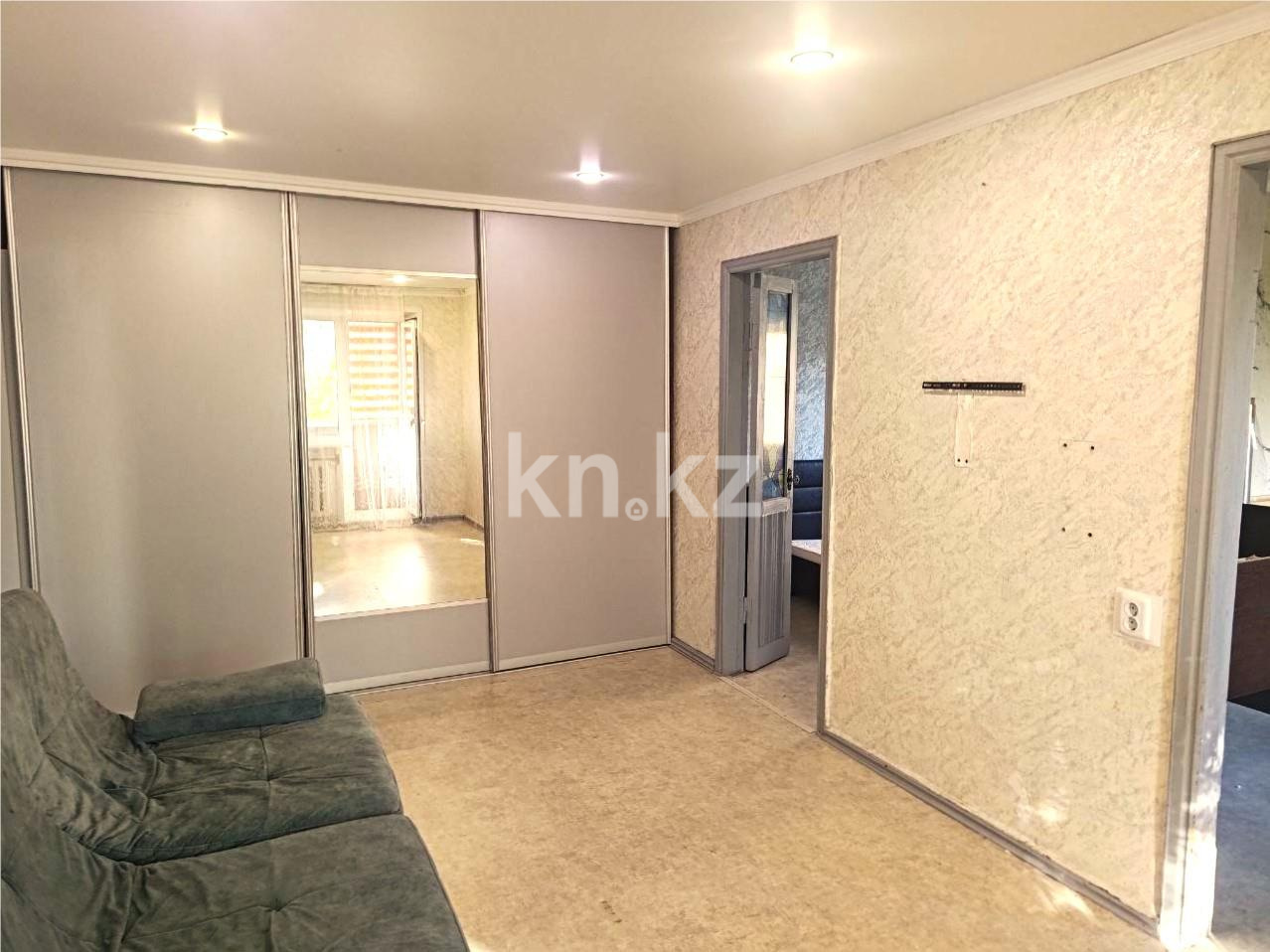 Продажа 3-комнатной квартиры, 48 м², мкр-н 23, дом  34 в Караганде - фото 2