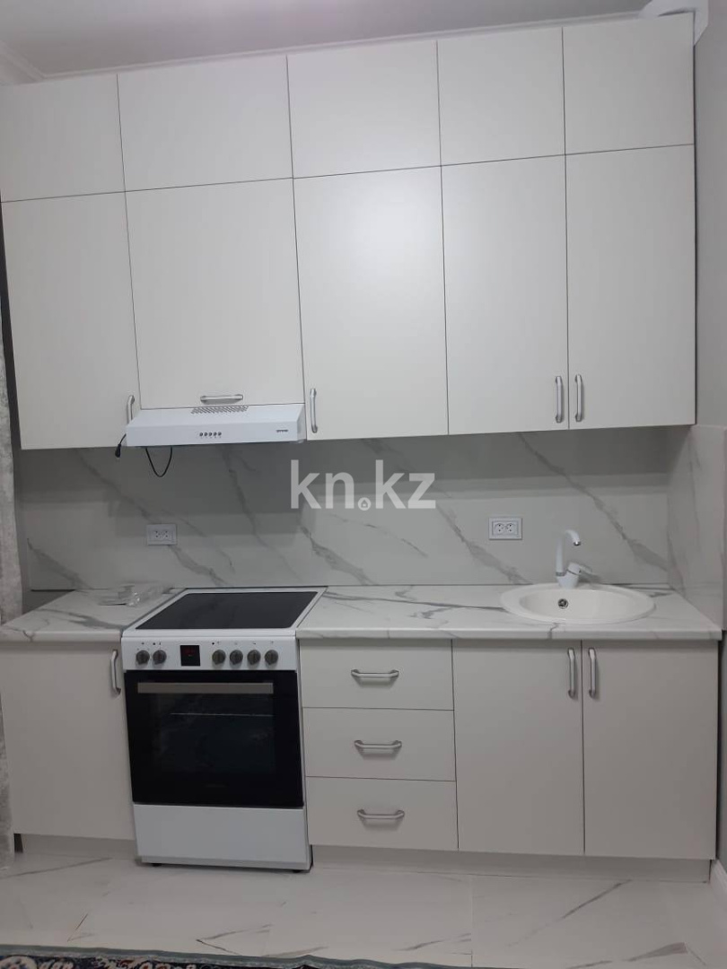 Аренда 1-комнатной квартиры, 40 м² в Астане