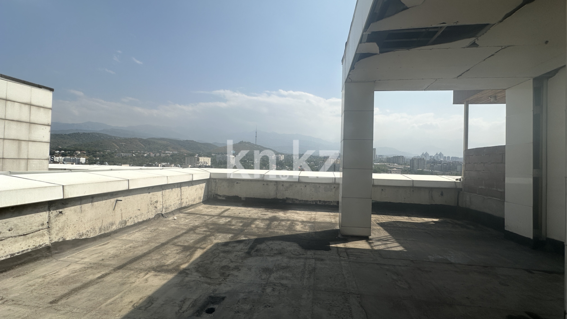 Аренда 5-комнатной квартиры, 295 м² - Недвижимость в Казахстане - страница 9 фото 18 из 20