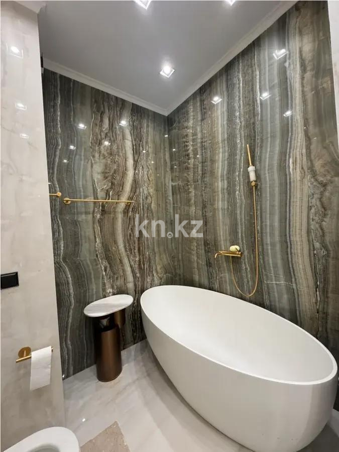 Продажа 4-комнатной квартиры, 139 м², ул. Достык, дом  1а в Астане - фото 5