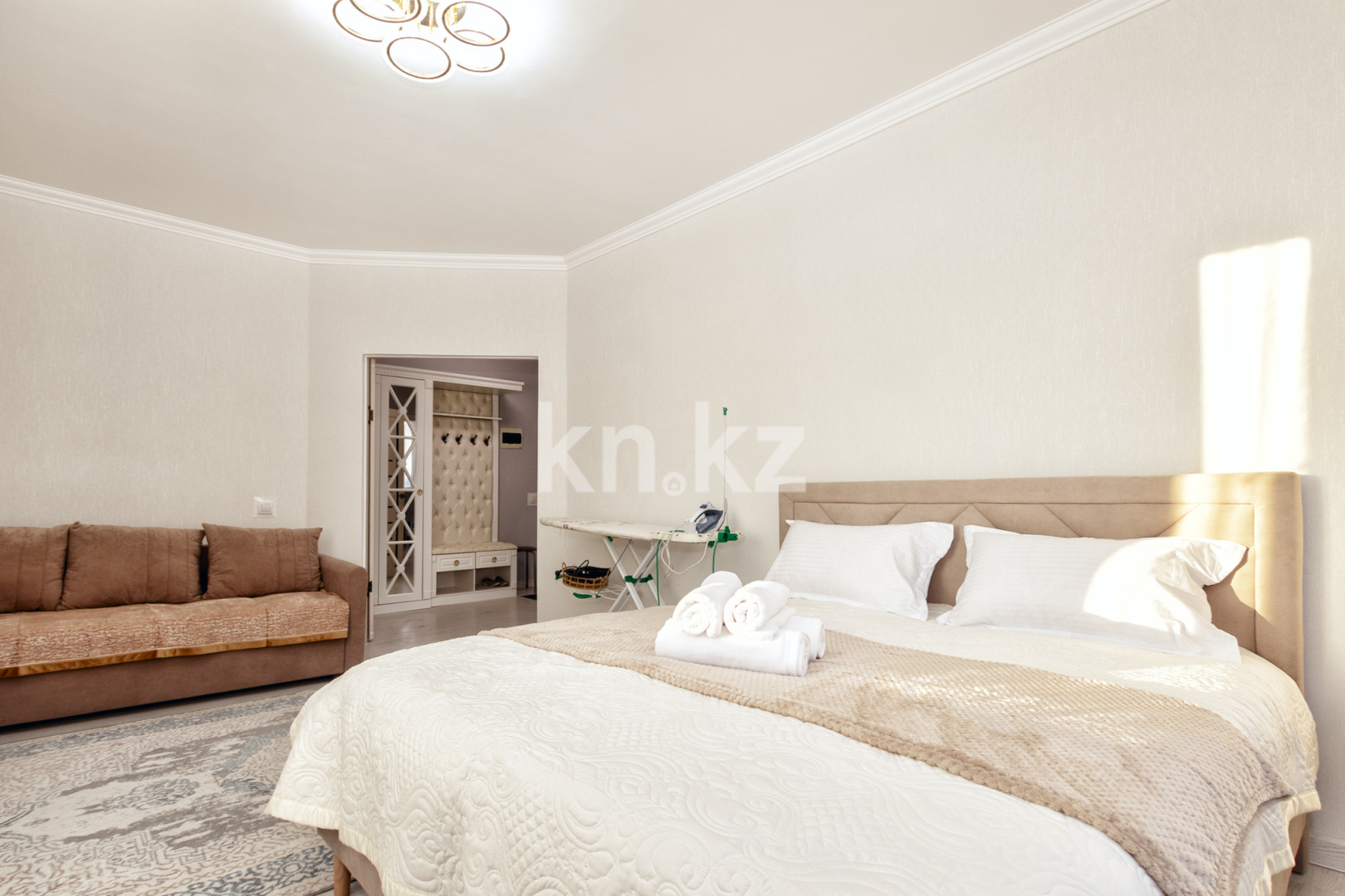 Аренда 1-комнатной квартиры посуточно, 45 м², ул. Бокейхана, дом  30 - пр. Улы Дала - Продажа квартир в Карагандинской области фото 1 из 5