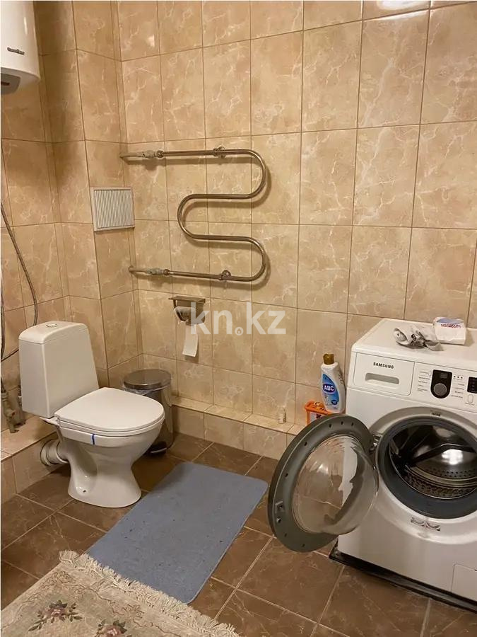 Продажа 3-комнатной квартиры, 135 м², ул. Толе би, дом  273а в Алматы - фото 3