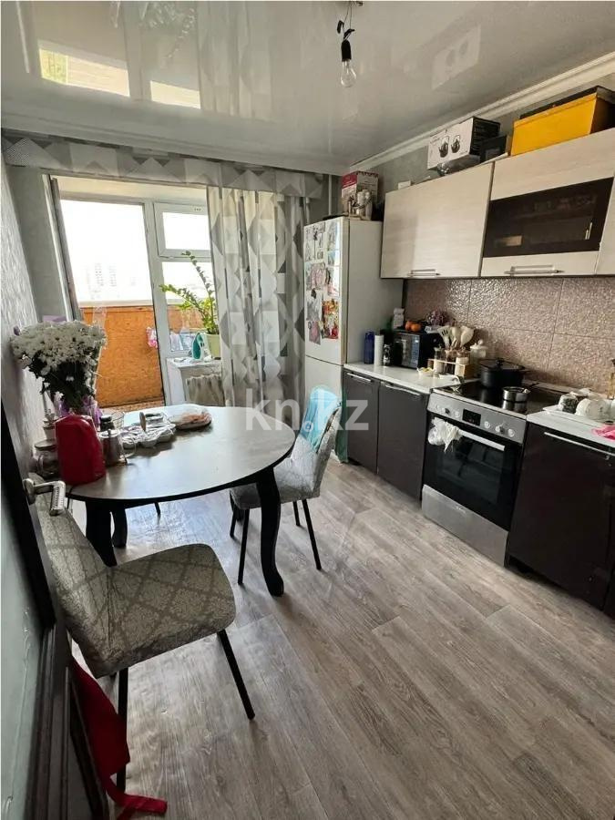 Продажа 2-комнатной квартиры, 60 м², ул. Сокпакбаева, дом  18 в Астане - фото 3