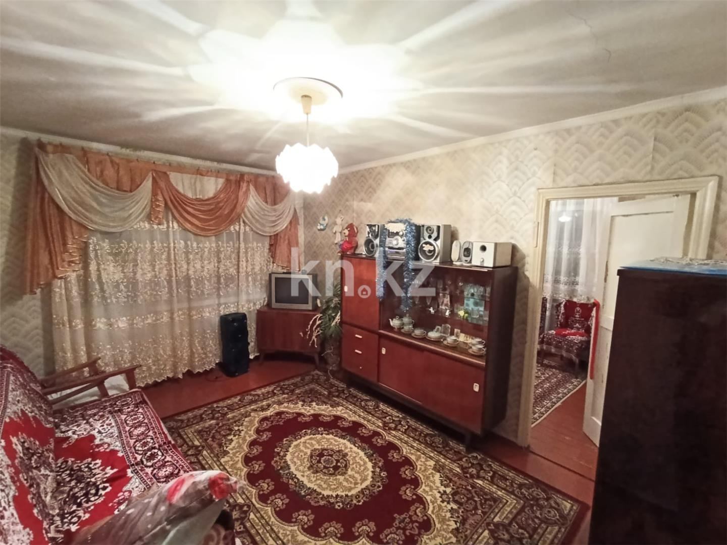Продажа 3-комнатной квартиры, 52 м², ул. Серова, дом  91 - Продажа квартир в Караганде фото 1 из 9