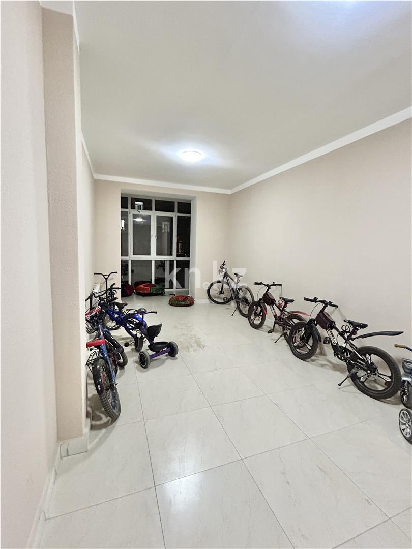 Продажа 2-комнатной квартиры, 70 м² - Продажа двухкомнатных квартир на Юго-Востоке Караганды - страница 5 фото 15 из 18