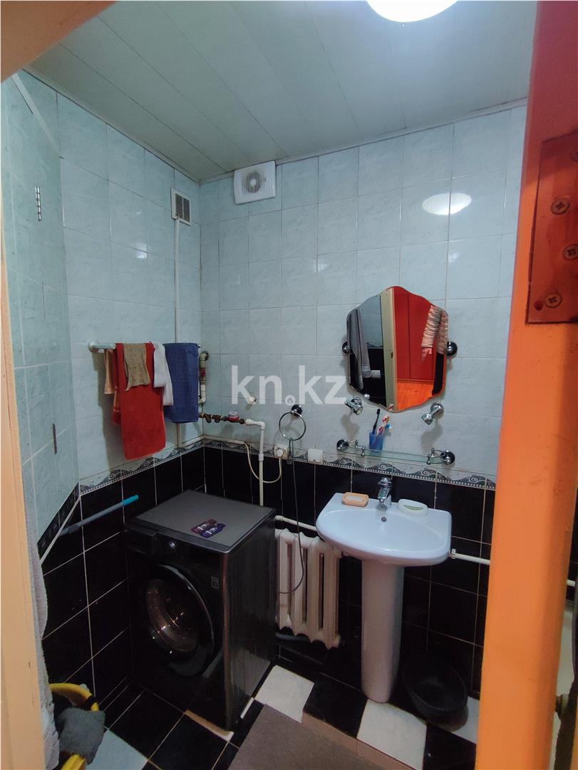 Продажа 3-комнатной квартиры, 76 м², ул. Мустафина - Продажа квартир в Караганде с фото фото 12 из 16