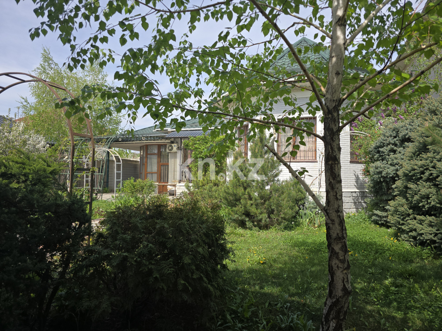 Продажа 6-комнатного дома, 216 м² - Продажа домов, коттеджей в Шымкенте фото 1 из 22