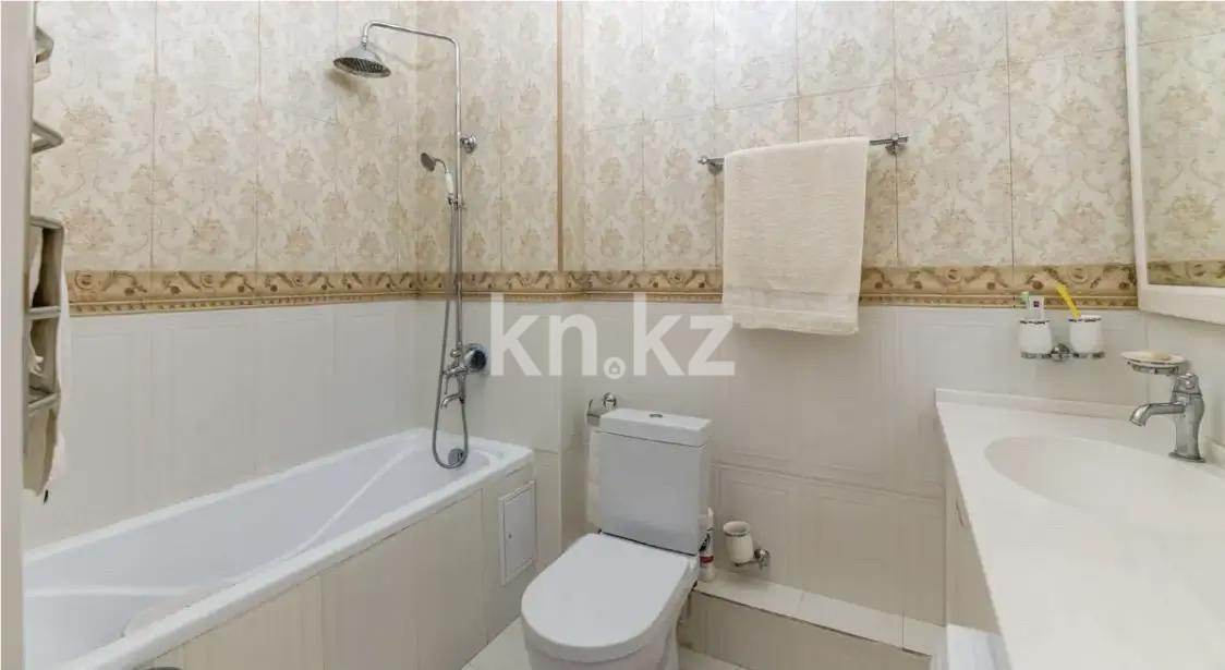 Продажа 4-комнатной квартиры, 144 м², ул. Валиханова, дом  15 в Астане - фото 8