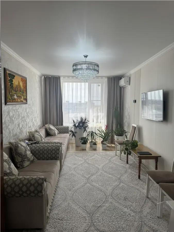 Продажа 2-комнатной квартиры, 61.2 м² в Астане