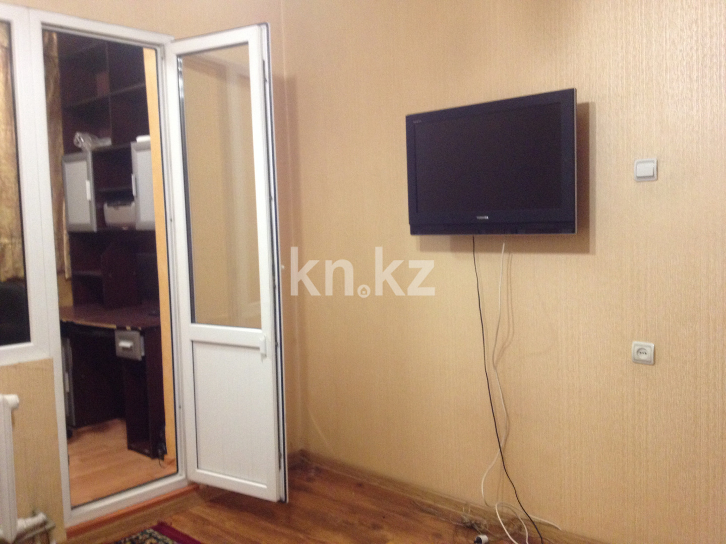 Аренда 3-комнатной квартиры, 75 м², мкр. Аксай-1 - Аренда  трехкомнатных квартир помесячно в Алматы фото 10 из 19