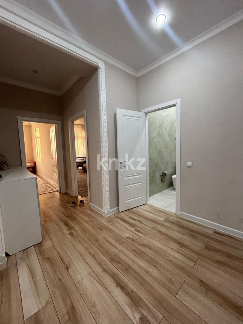 Продажа 3-комнатной квартиры, 89 м², ул. Букетова, дом  3/3 в Караганде - фото 11