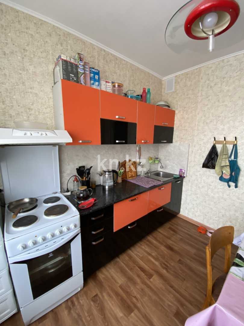 Продажа 3-комнатной квартиры, 63.6 м², мкр. Голубые Пруды, дом  6 - Продажа квартир в Караганде фото 2 из 13