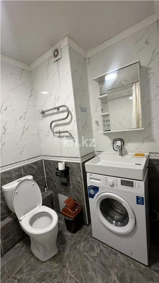 Продажа 2-комнатной квартиры, 55 м², мкр-н Аккент, дом  97 в Алматы - фото 3