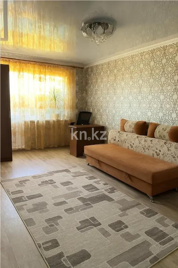 Продажа 2-комнатной квартиры, 45 м², мкр-н 14, дом  24 - Продажа  двухкомнатных квартир в Караганде без посредников с фото фото 1 из 6