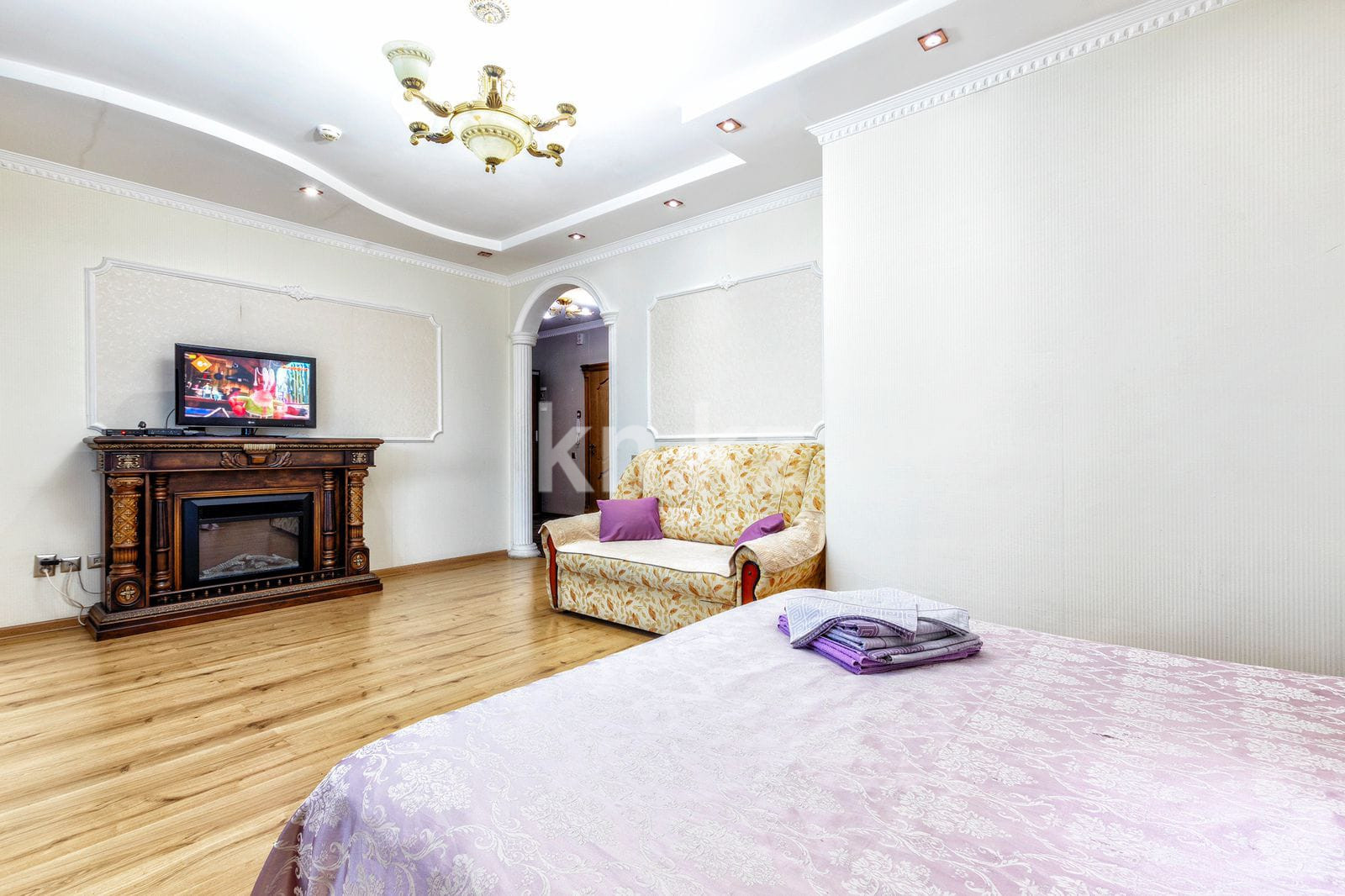 Аренда 1-комнатной квартиры посуточно, 54 м², пр. Абая, дом  63 - ул. Валиханова - Аренда  однокомнатных квартир посуточно в Астане без посредников с фото фото 2 из 8