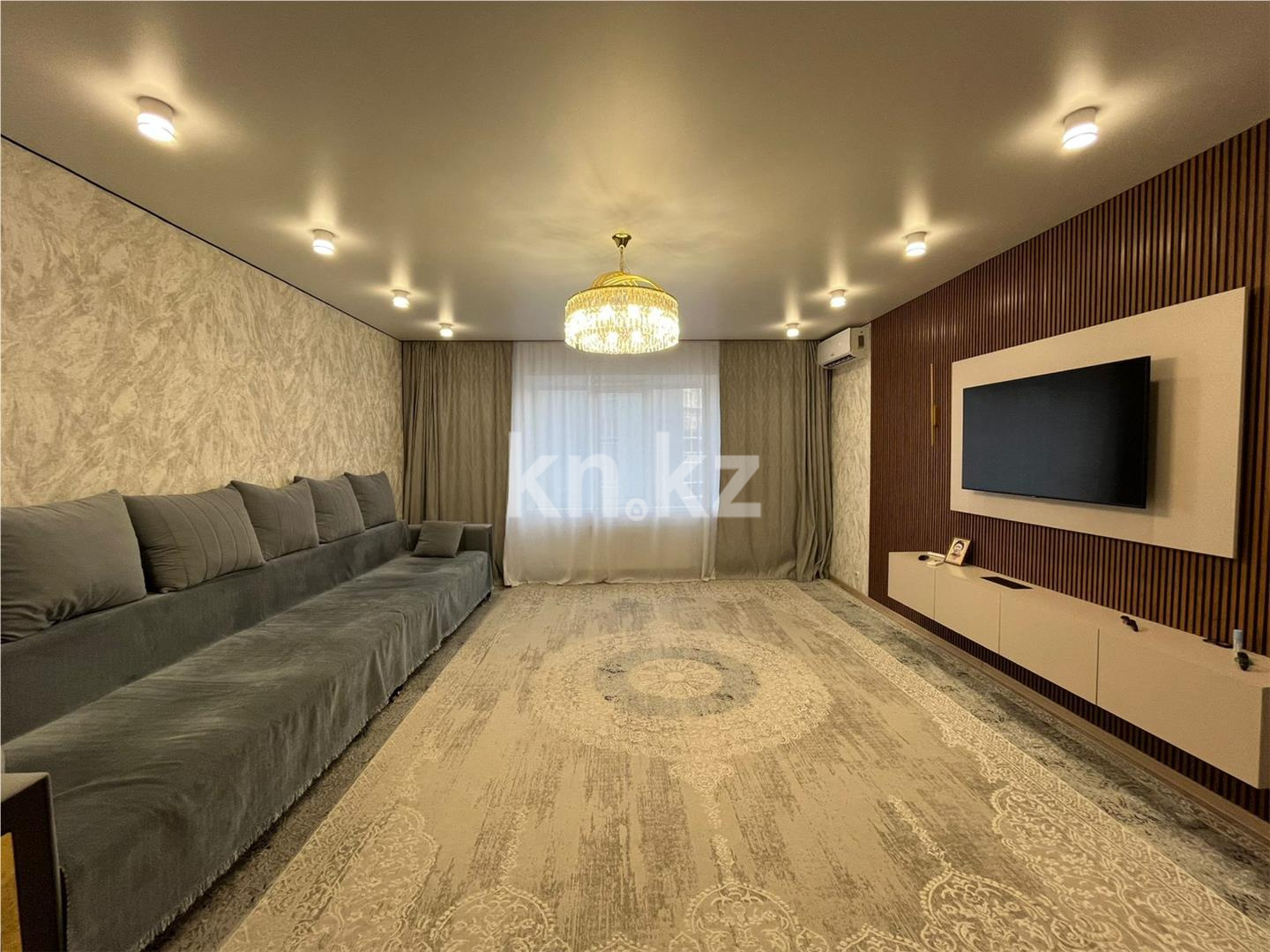 Продажа 2-комнатной квартиры, 78 м² - Продажа квартир в панельном доме в Караганде фото 1 из 20