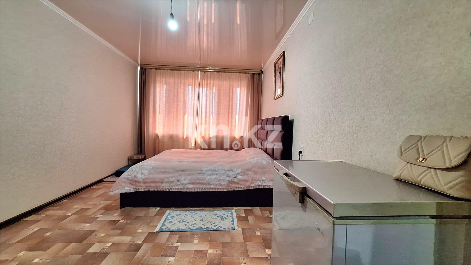 Продажа 3-комнатной квартиры, 62 м², 16-й мкр. - Продажа квартир в Караганде фото 3 из 9
