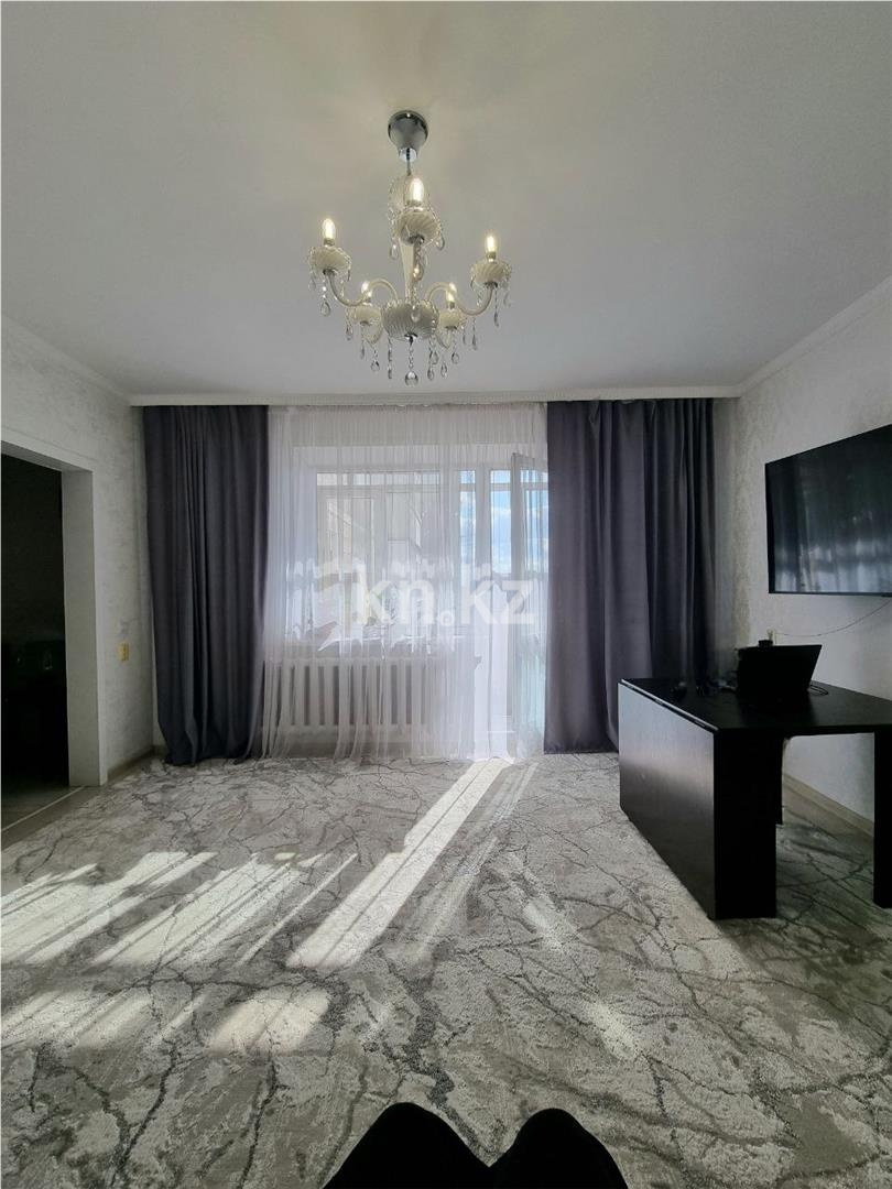 Продажа 4-комнатной квартиры, 82 м² в Караганде