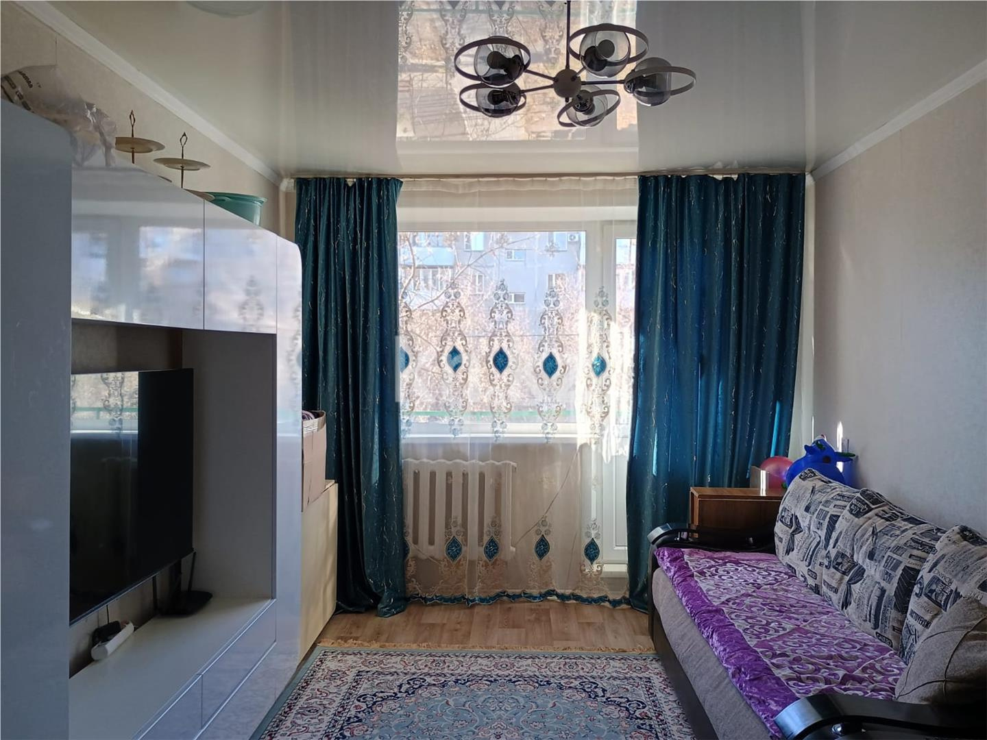 Продажа 3-комнатной квартиры, 63 м², мкр-н 16 - Продажа квартир в Караганде фото 1 из 13