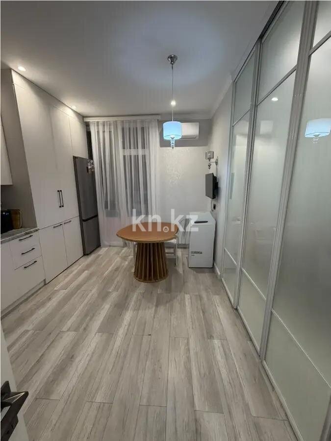 Продажа 3-комнатной квартиры, 70.3 м² в Астане - фото 3