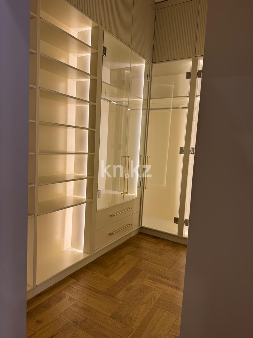 Продажа 4-комнатной квартиры, 230 м² в Алматы - фото 36