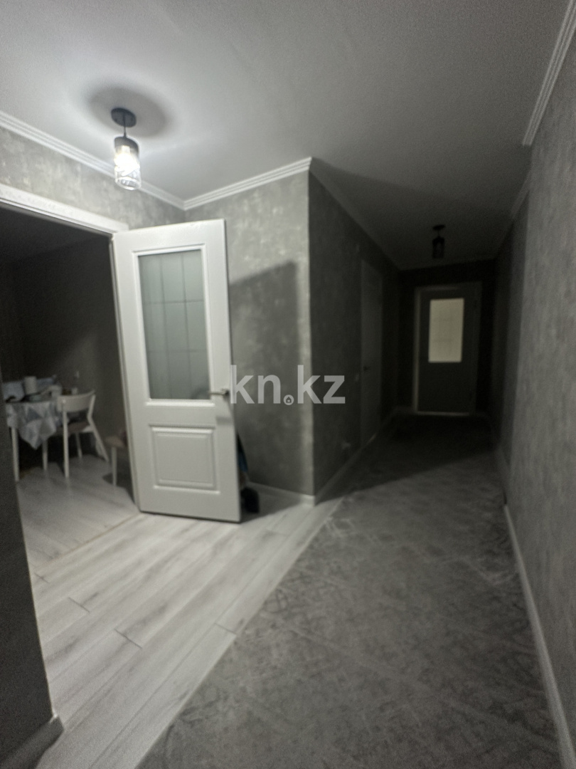Продажа 2-комнатной квартиры, 70 м², ул. Ашимова - Продажа  двухкомнатных квартир в Караганде фото 13 из 16