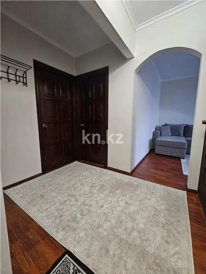 Продажа 3-комнатной квартиры, 63 м², ул. Жандосова, дом  69/2 в Алматы - фото 4