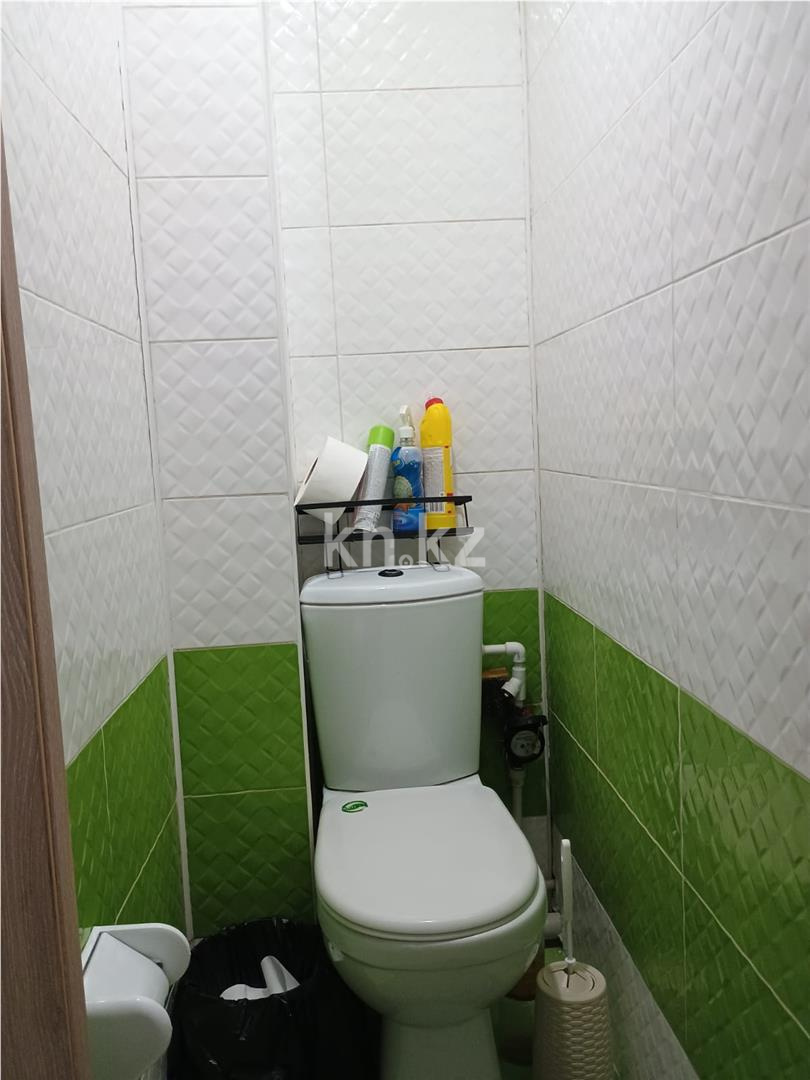 Продажа 3-комнатной квартиры, 63 м², мкр-н 16 - Продажа квартир в Караганде фото 7 из 13