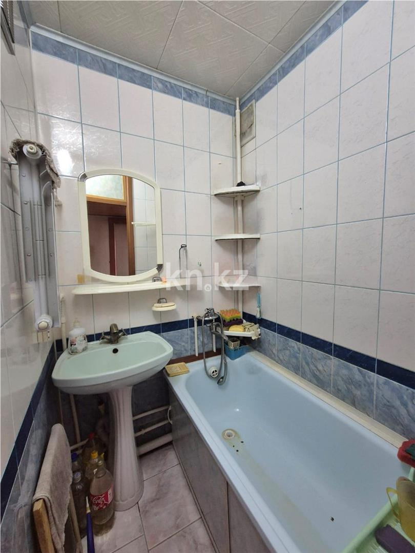 Продажа 3-комнатной квартиры, 63 м², ул. 6-й мик-н в Темиртау - фото 10