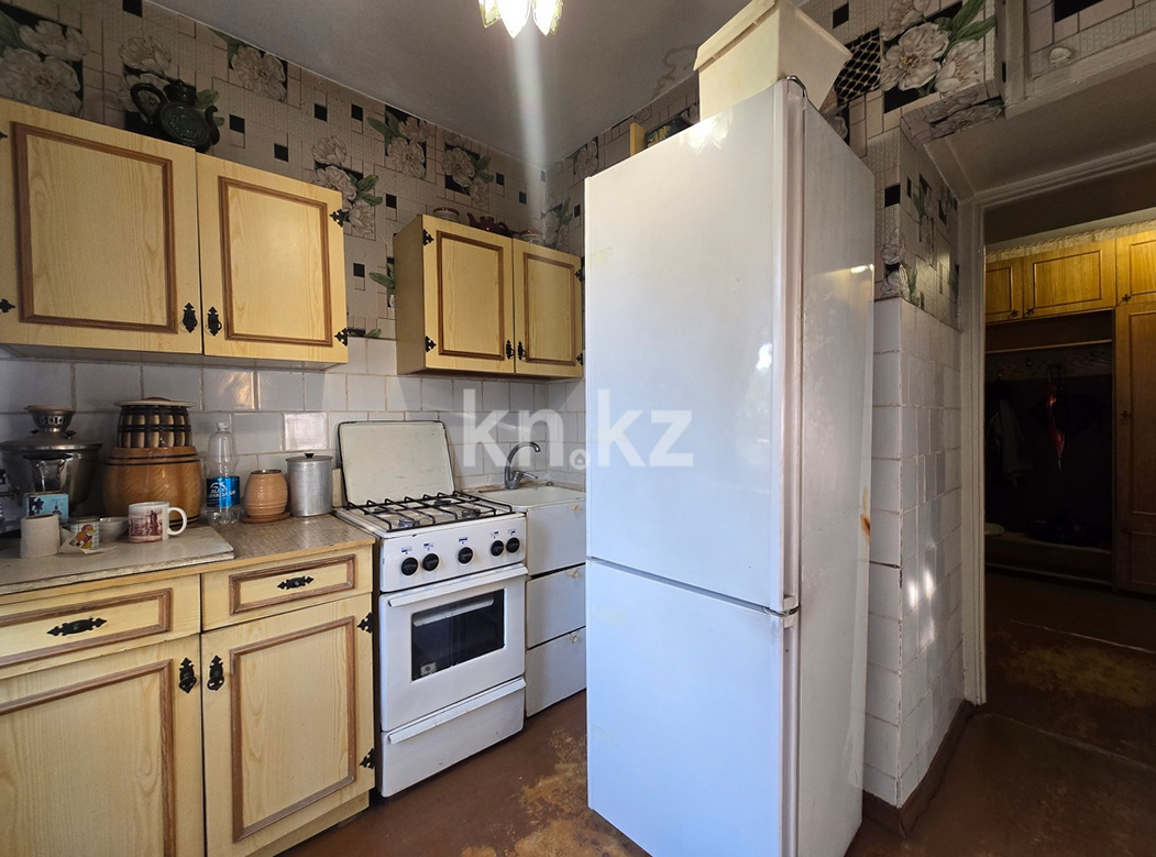 Продажа 3-комнатной квартиры, 66 м², мкр-н 8 - Продажа жилой и коммерческой недвижимости в Алматы фото 1 из 16