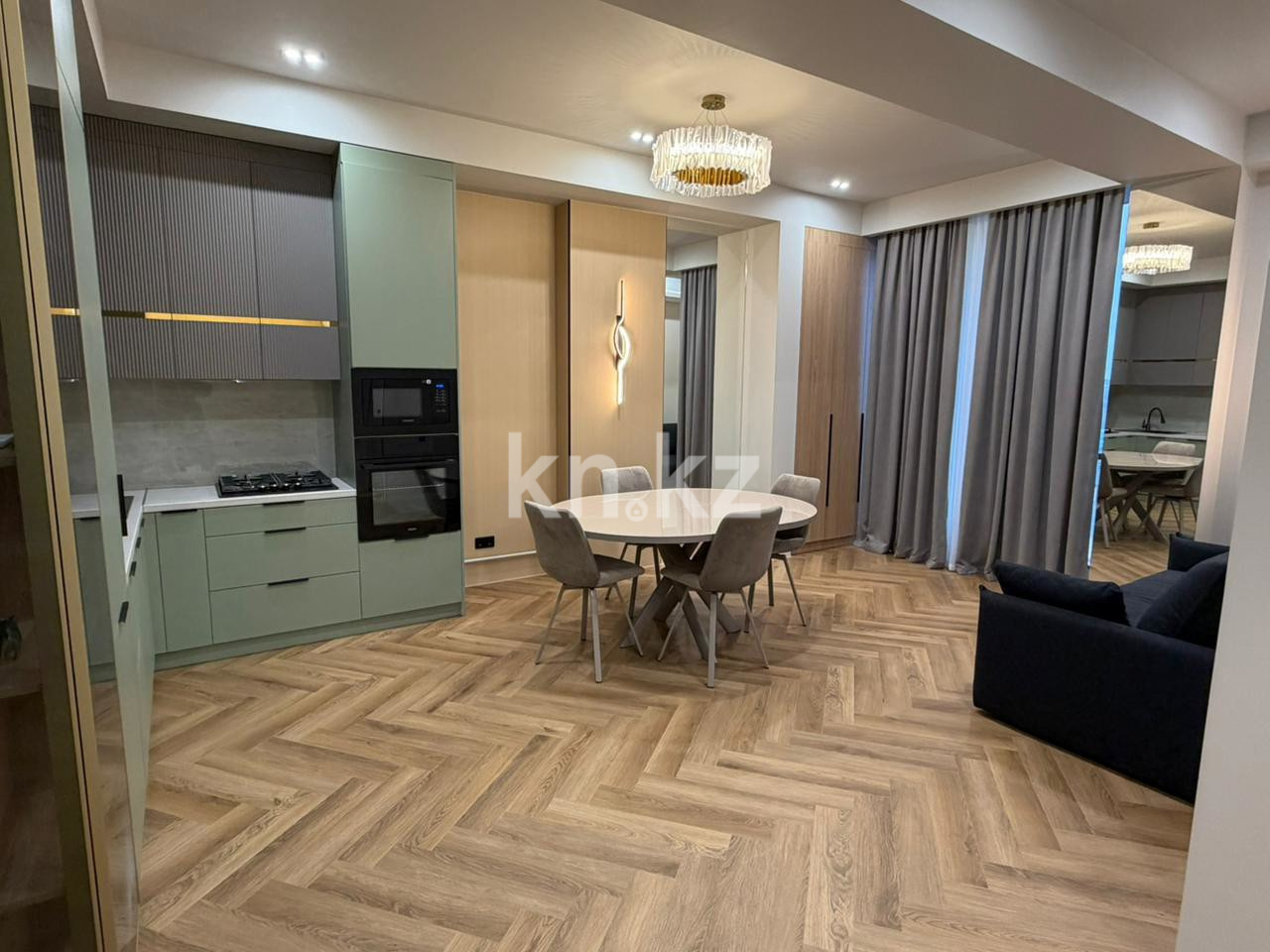 Продажа 2-комнатной квартиры, 69 м² - Продажа квартир в кирпичном доме в Уральске фото 1 из 16