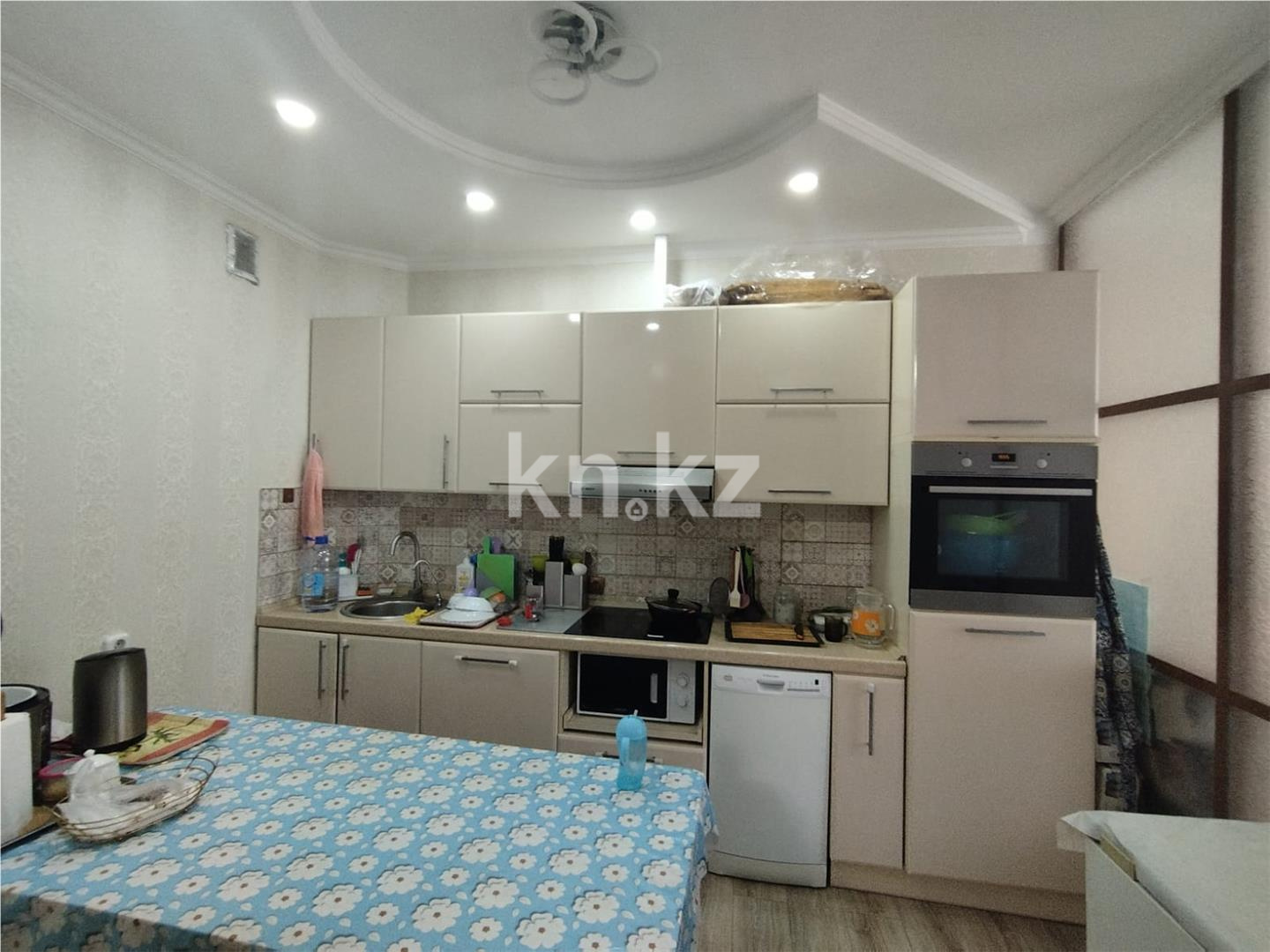 Продажа 3-комнатной квартиры, 70 м², ул. Сарыарка, дом  6 - Продажа  трехкомнатных квартир в Караганде фото 9 из 12