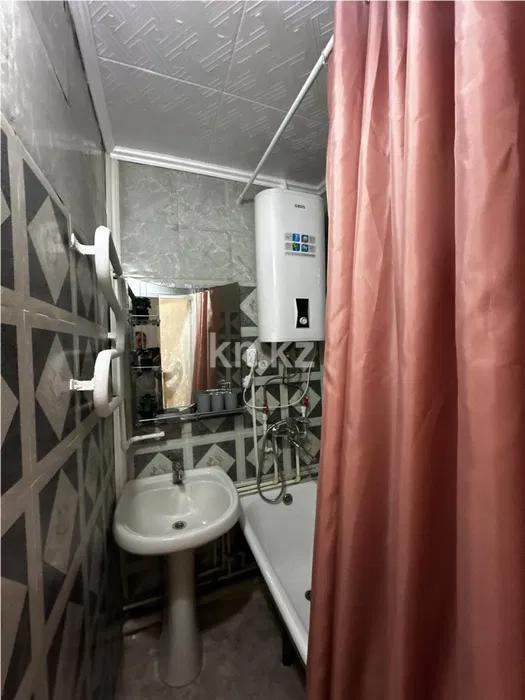 Продажа 2-комнатной квартиры, 45 м², мкр-н 22, дом  5 в Караганде - фото 4