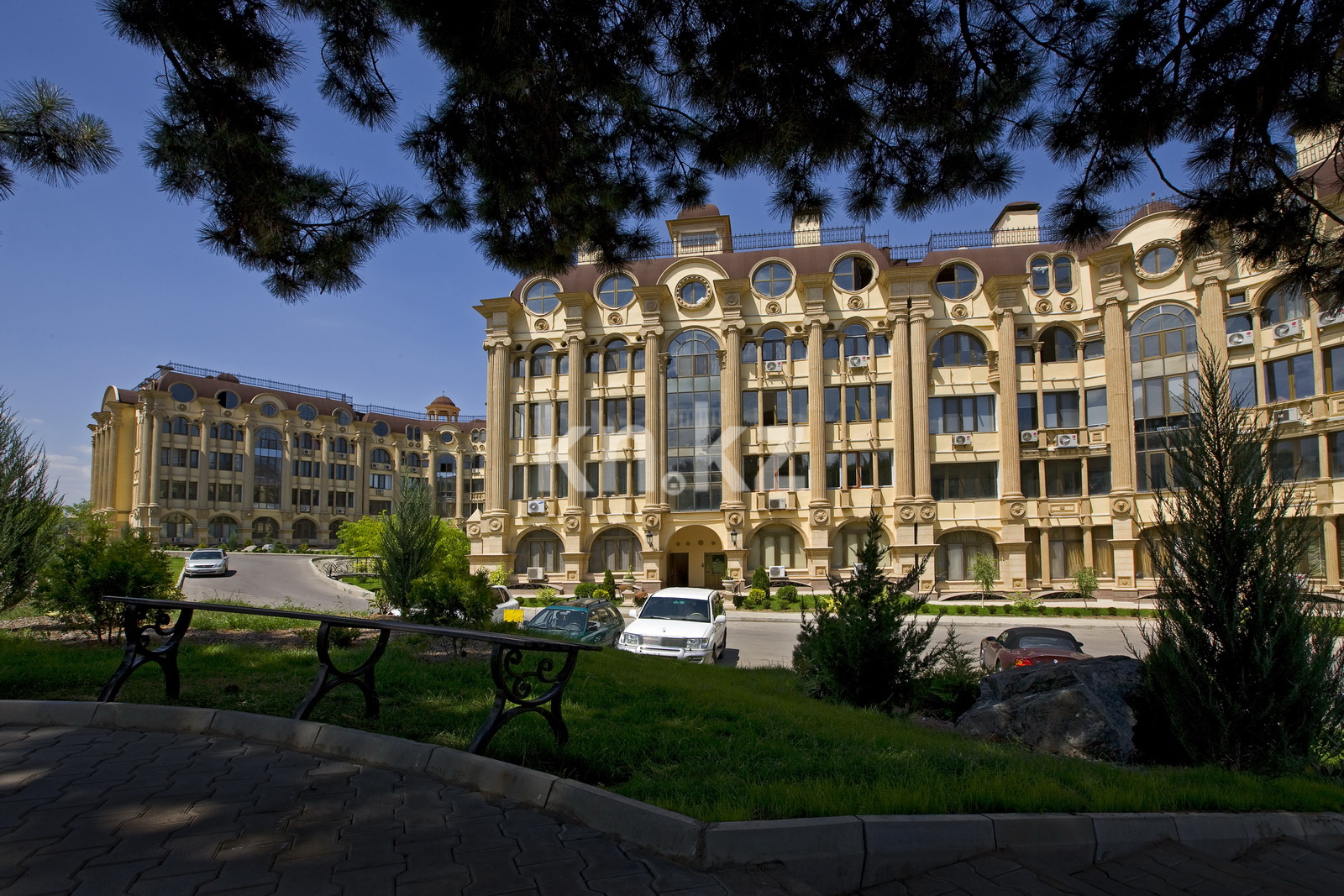 Продажа 2-комнатной квартиры, 93.4 м², ул. Омаровой, дом  25/1 в Алматы - фото 8