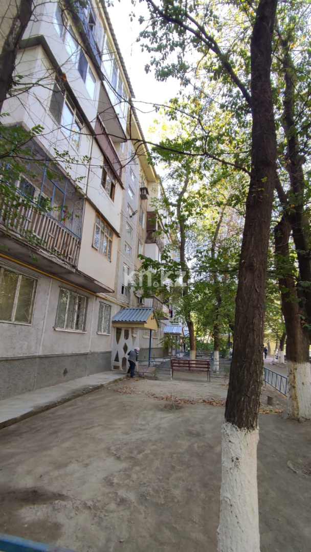 Продажа 2-комнатной квартиры, 46 м², Самал, дом  33 - Продажа и аренда недвижимости в Таразе фото 1 из 16