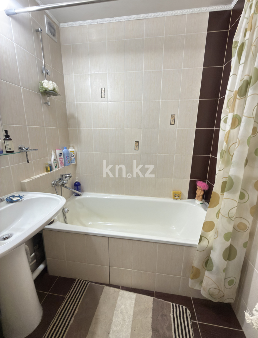 Продажа 3-комнатной квартиры, 66 м² в Караганде - фото 12