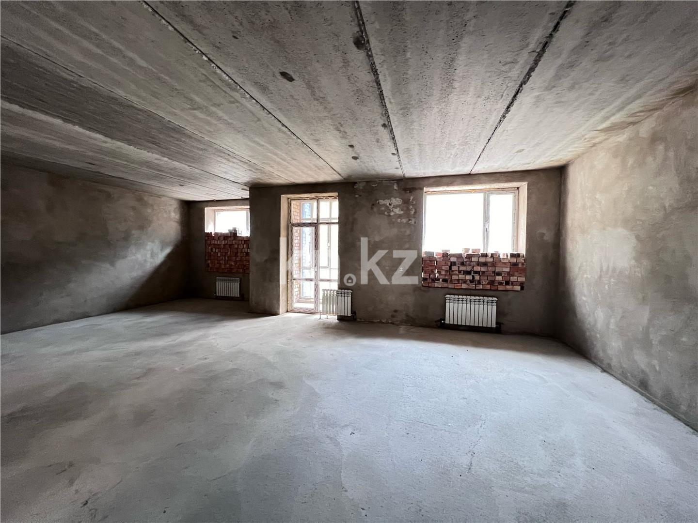 Продажа 4-комнатной квартиры, 120 м², 137 учетный квартал, дом  787 - Продажа  четырехкомнатных квартир в Караганде фото 6 из 12